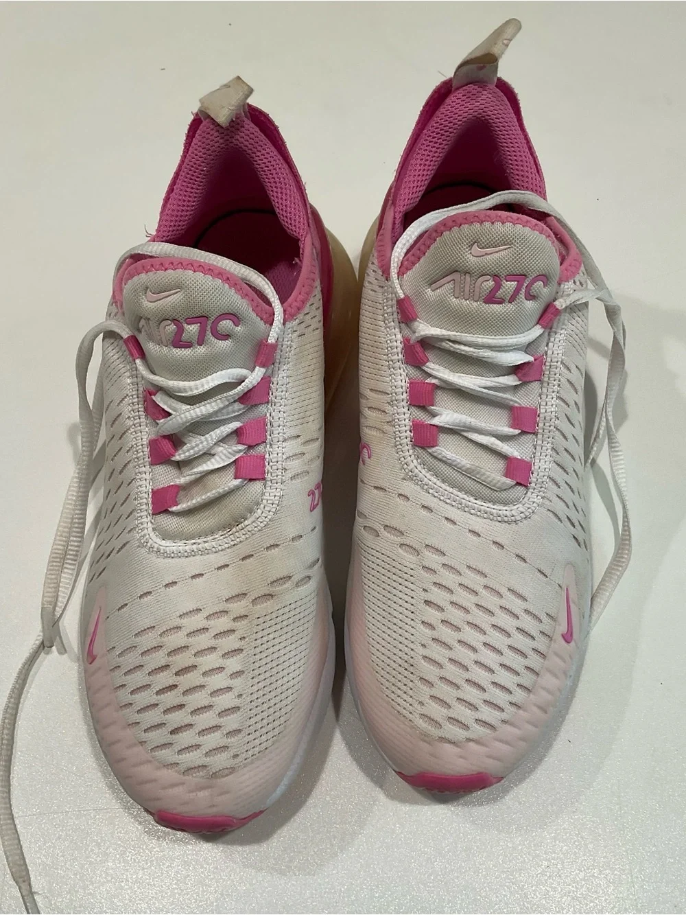 🌼🌼 Nike Girl’s Air Max 270 Shoes, Size 5.5Y